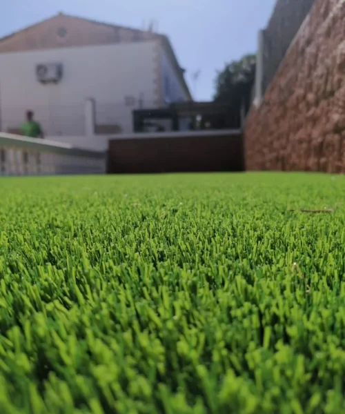 instalacion-cesped-artificial instalacion-cesped-artificial
